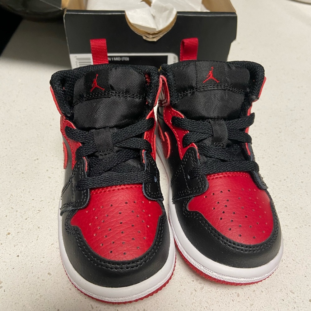 Jordan 1 Mid Toddler Sneakers